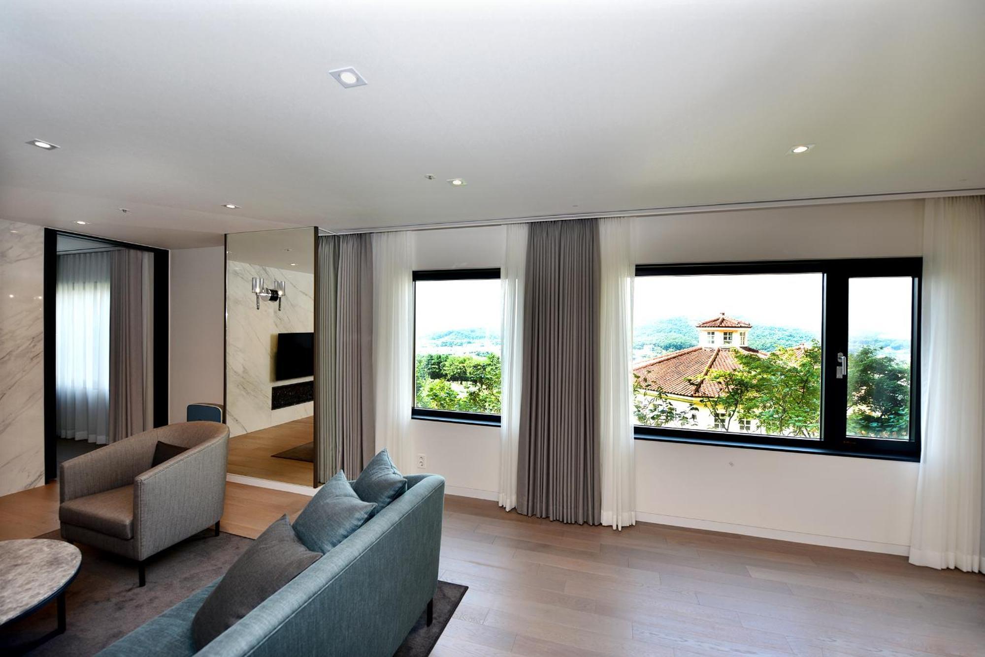 La Vie Dor Hotel And Resort, Trademark Collection By Wyndham Hwaseong Bagian luar foto
