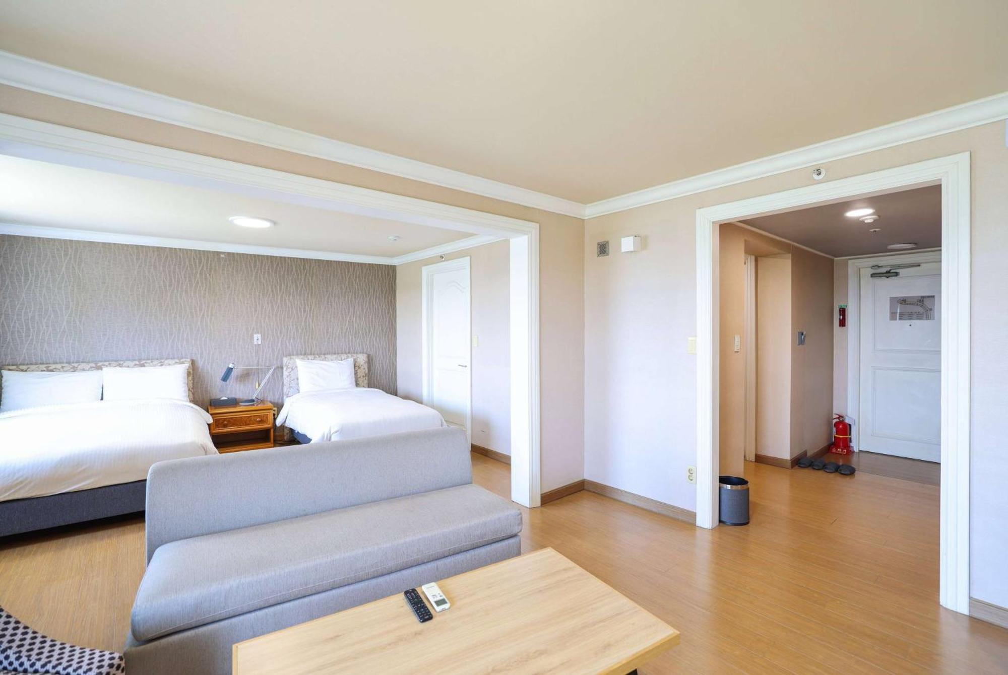 La Vie Dor Hotel And Resort, Trademark Collection By Wyndham Hwaseong Bagian luar foto